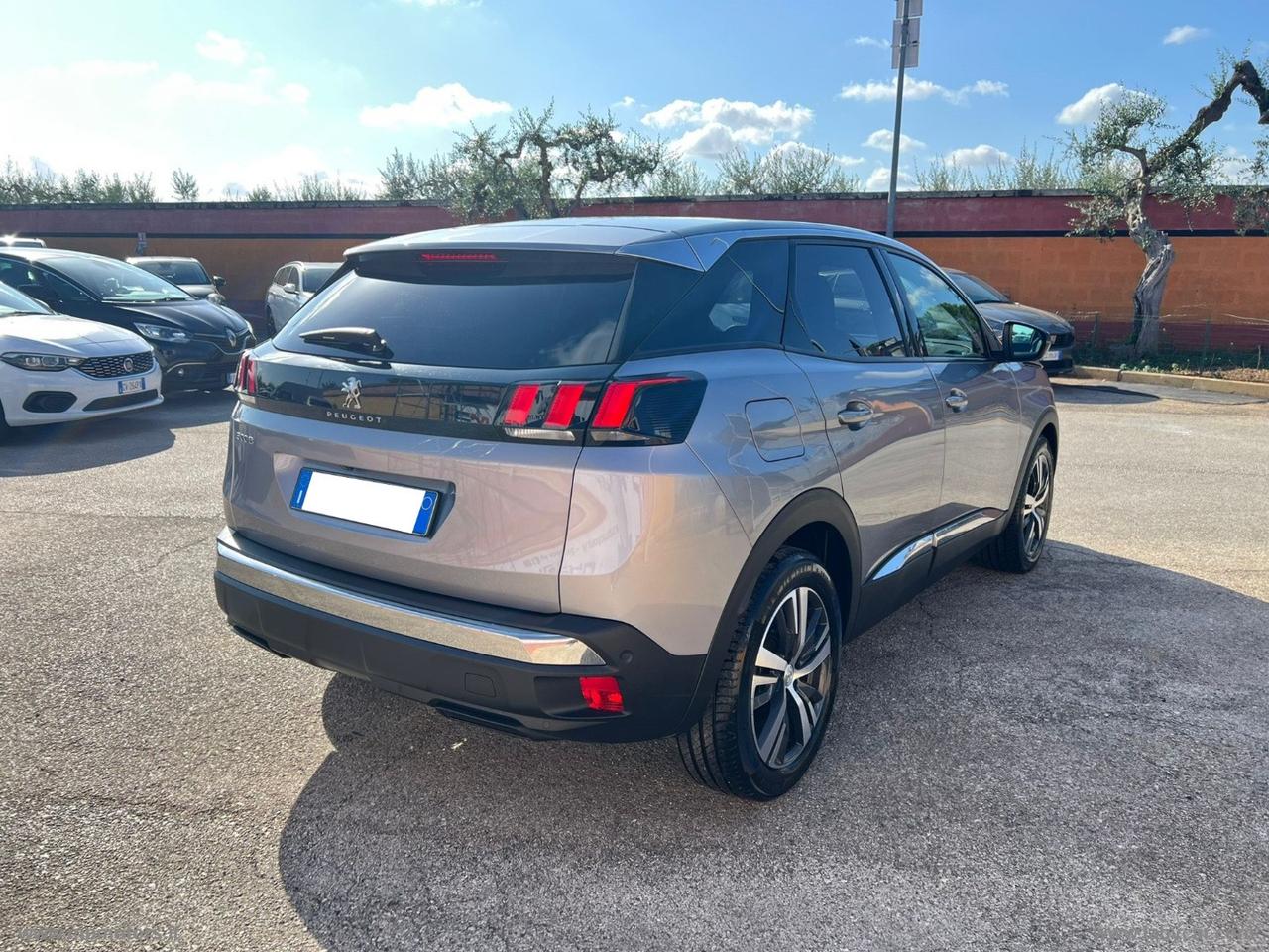 PEUGEOT 3008 ALLURE EAT8 1.5 BLUEHDI 130CV AUTOMATICA IVA ESPOSTA