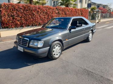 Mercedes-benz E-Series C E 200 cat Coupé full.opt unica