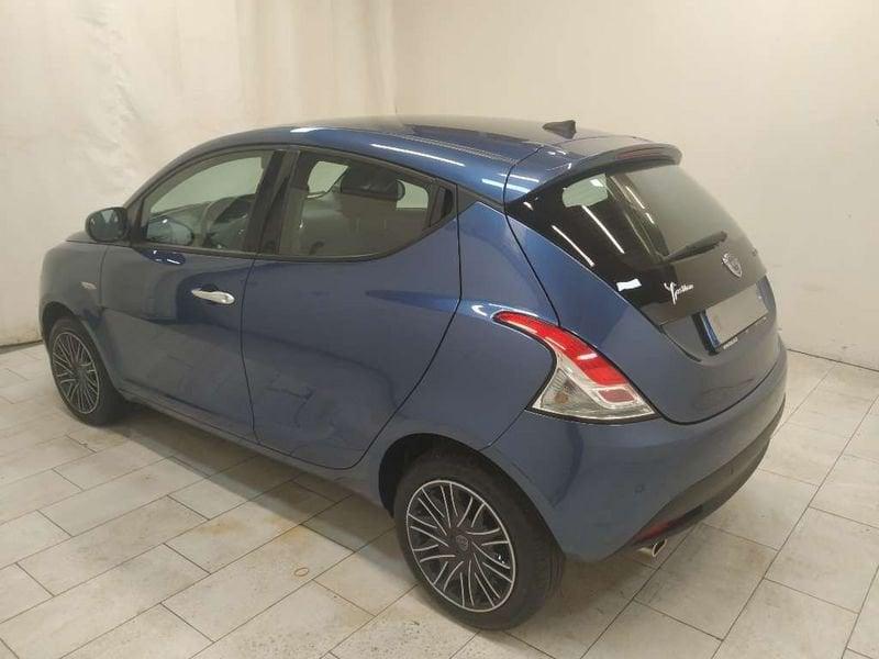 Lancia Ypsilon 1.0 firefly hybrid Gold s&s 70cv