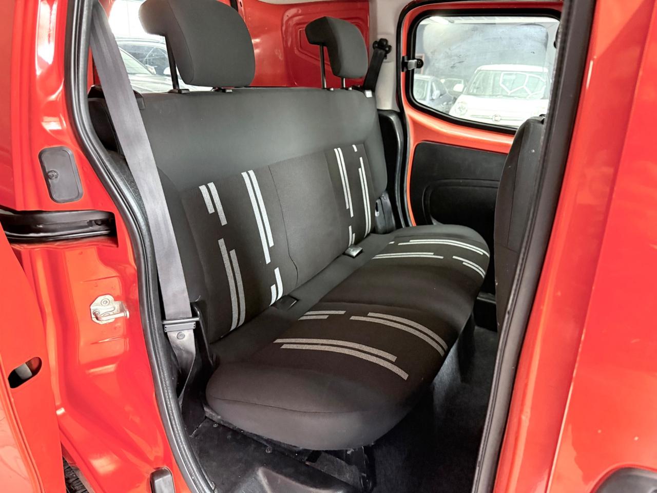 Fiat Fiorino 1.3 MJT 95CV Combi Semivetrato Adventure