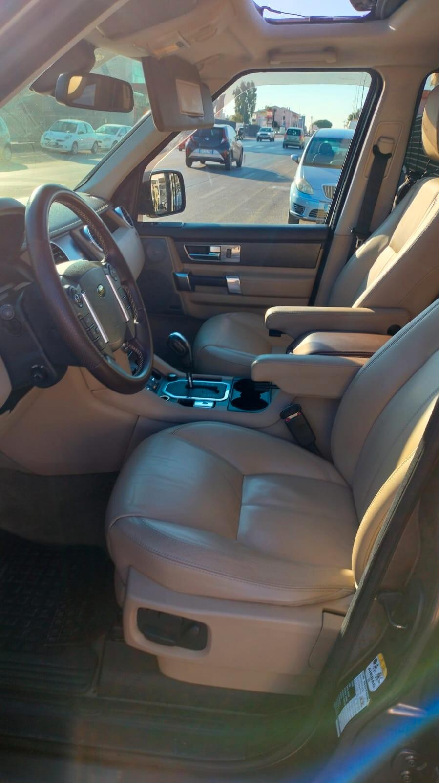 Land Rover Discovery 4 3.0 TDV6 HSE