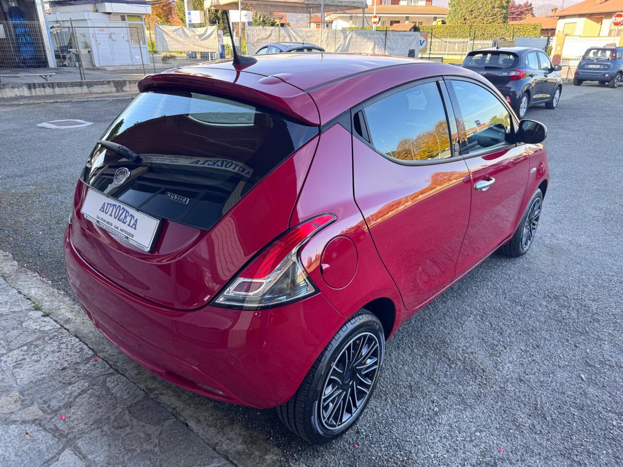 Lancia Ypsilon 1.0 hybrid Gold