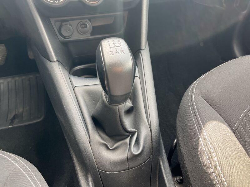 Peugeot 208 I 2015 1.2 puretech Active s&s 82cv 5p neopatentati