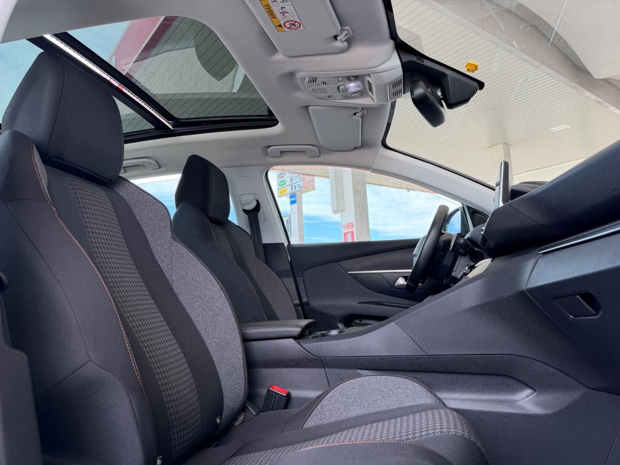 Peugeot 3008 BlueHDi 130 EAT8 Allure