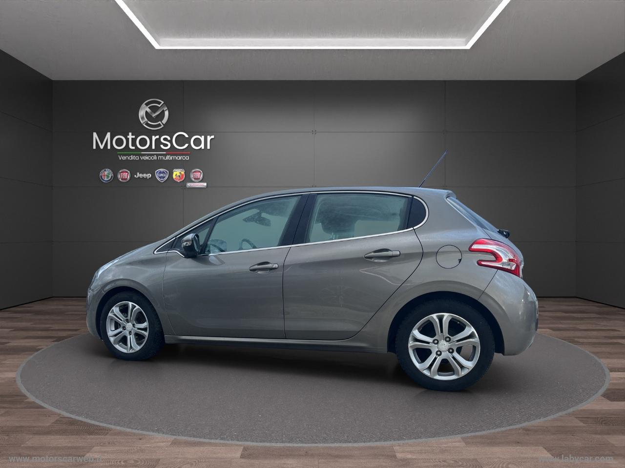 PEUGEOT 208 1.2 VTi 82 CV 5p. Allure