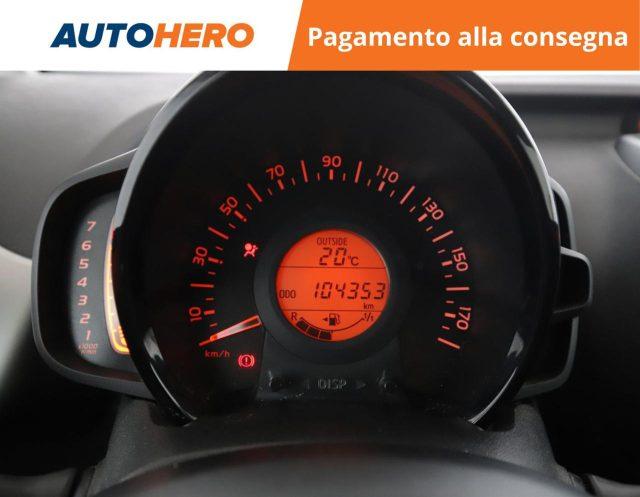TOYOTA Aygo 1.0 VVT-i 69 CV 5 porte x-cool TSS