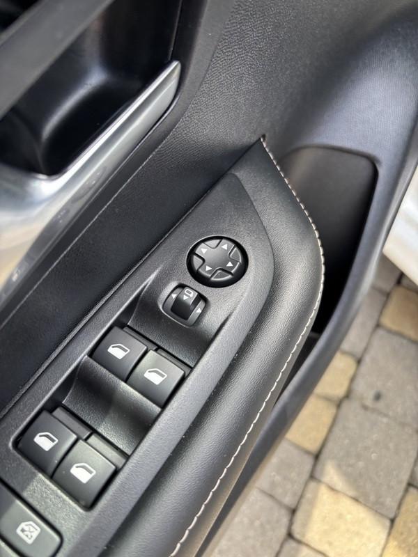 Peugeot 208 1.2 puretech Allure s&s 100cv LED-APP CONNECT-16"