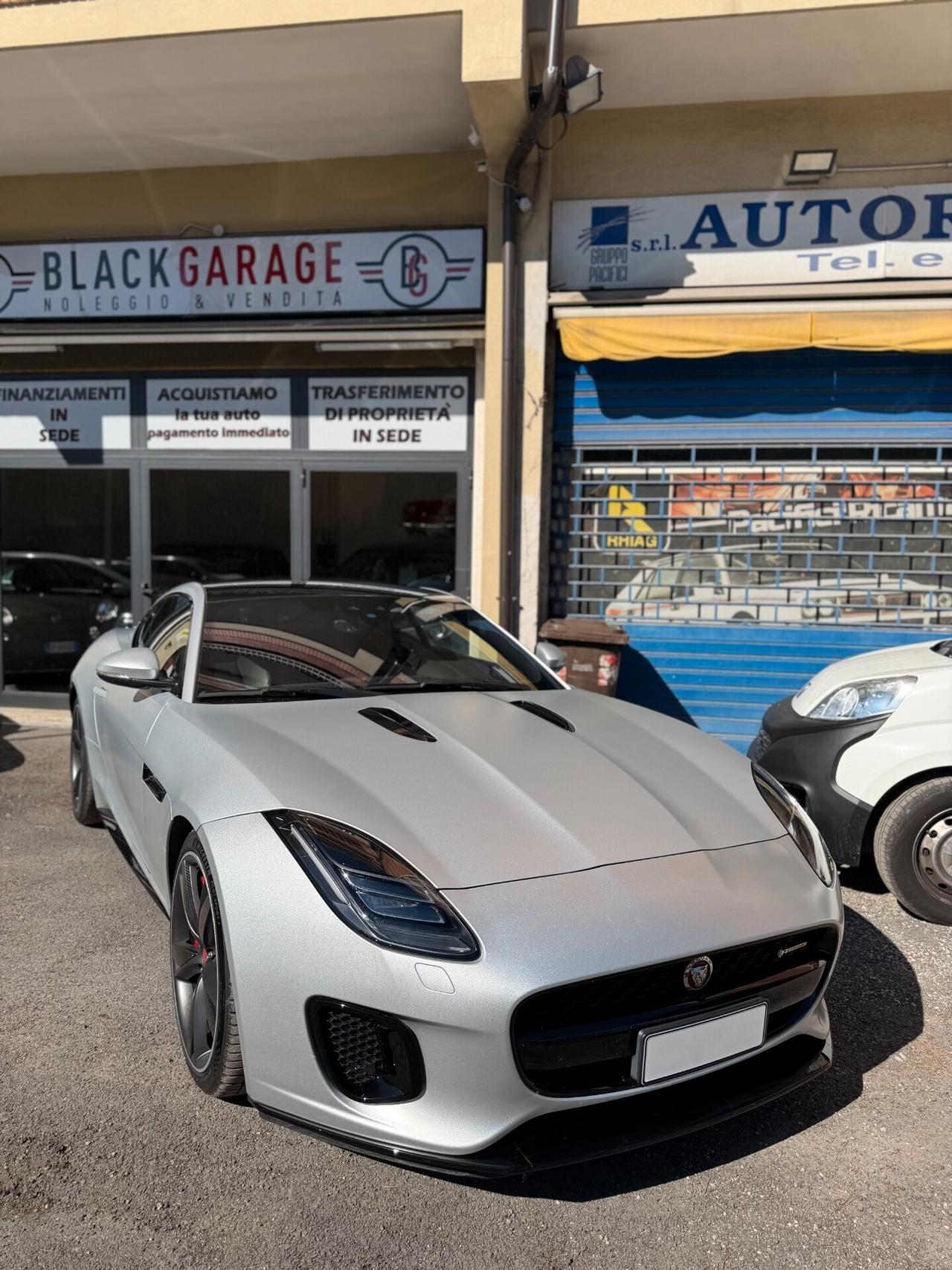 Jaguar F-Type 2.0 P300 300CV R-Dynamic - Grigio Satinato SVO