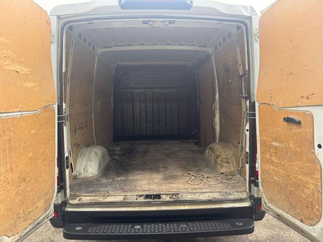 IVECO Daily 35 2.3 140CV Furgone