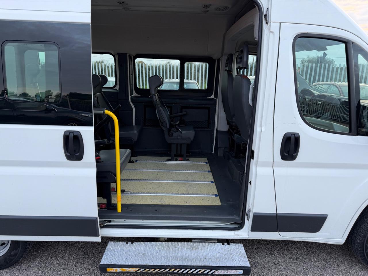 FIAT DUCATO 2.3 JTD 120 DISABILI 7P 2 SEDIE A ROTELLE