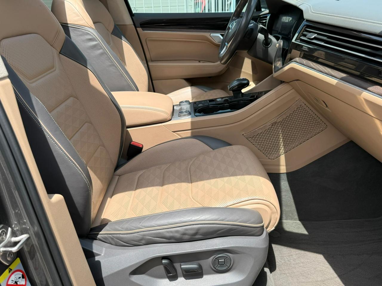 Volkswagen Touareg 3.0 V6 TDI SCR Advanced Tetto