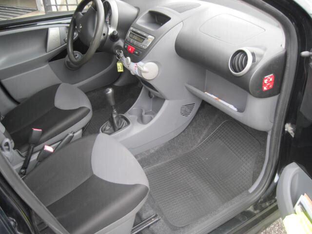 Peugeot 107 1.0 5 porte NEOPATENTATI