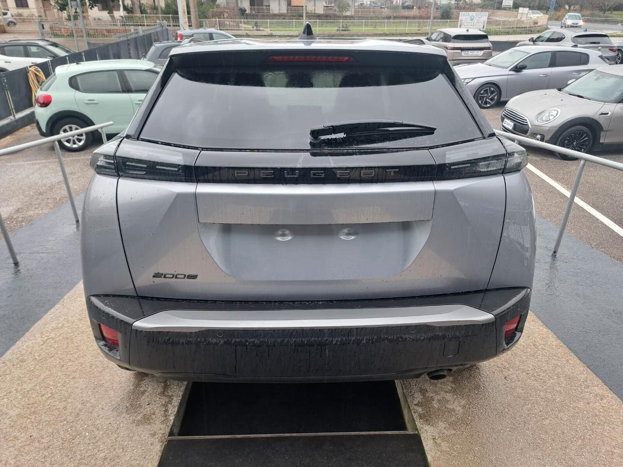 PEUGEOT 2008 1.2 PURETECH 100 CV ALLURE