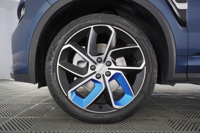 LYNK & CO 01 01 PHEV