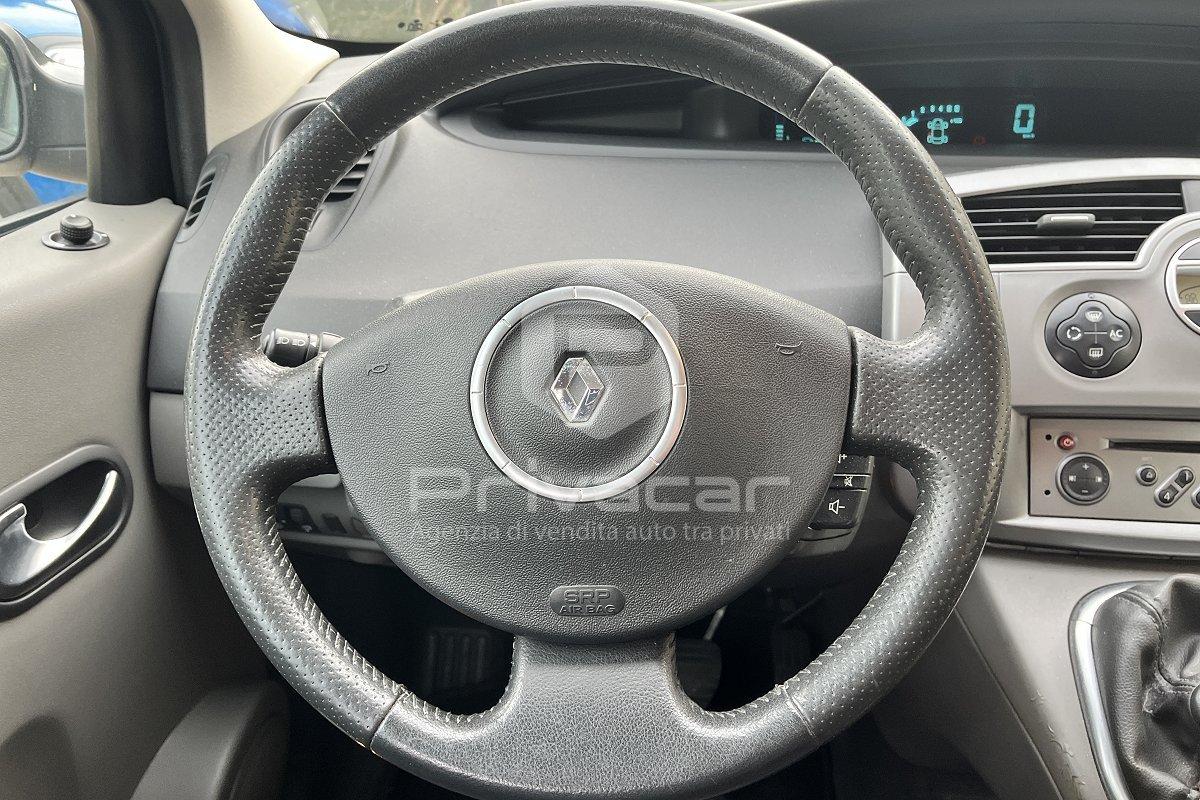 RENAULT Scénic 1.9 dCi/130CV