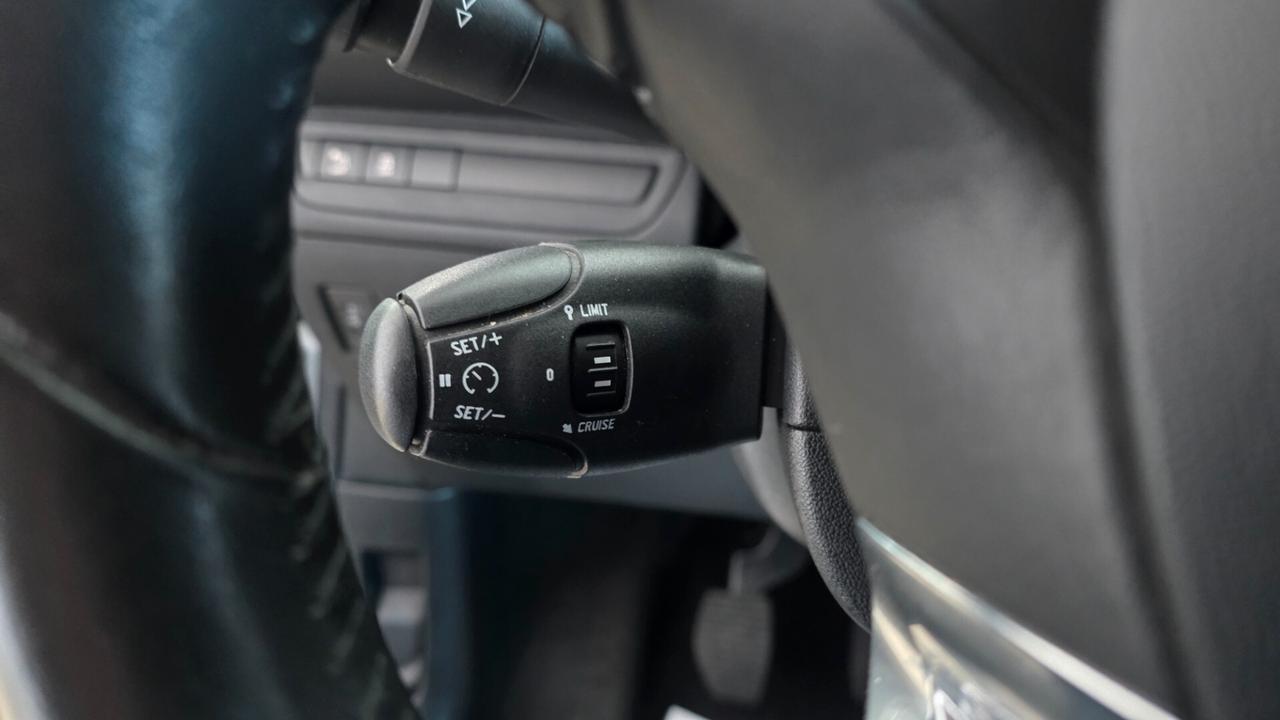 Peugeot 208 BlueHDi 75 5 porte Allure