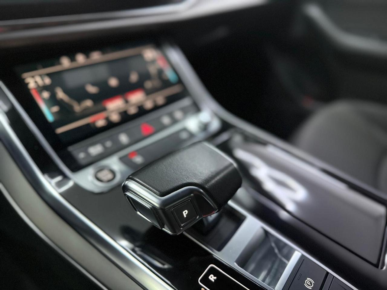 Audi Q8 SUV 45 TDI quattro tiptronic S line edition