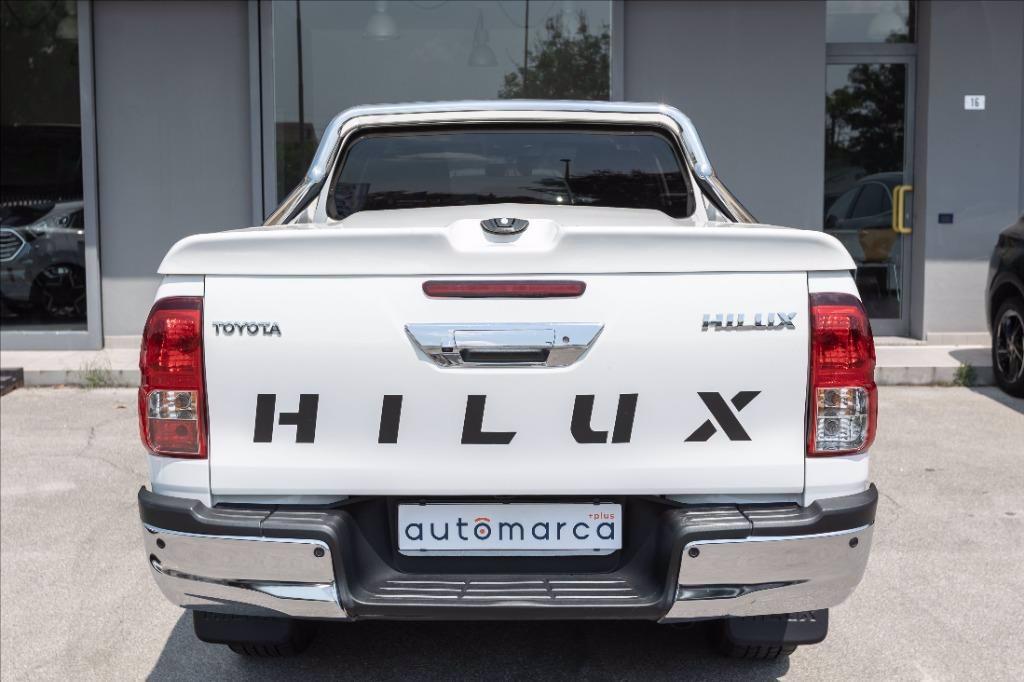 TOYOTA Hilux 2.4 d-4d double cab Comfort 4wd del 2018