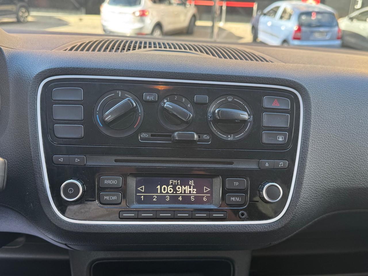 Volkswagen up! 1.0 5p. club