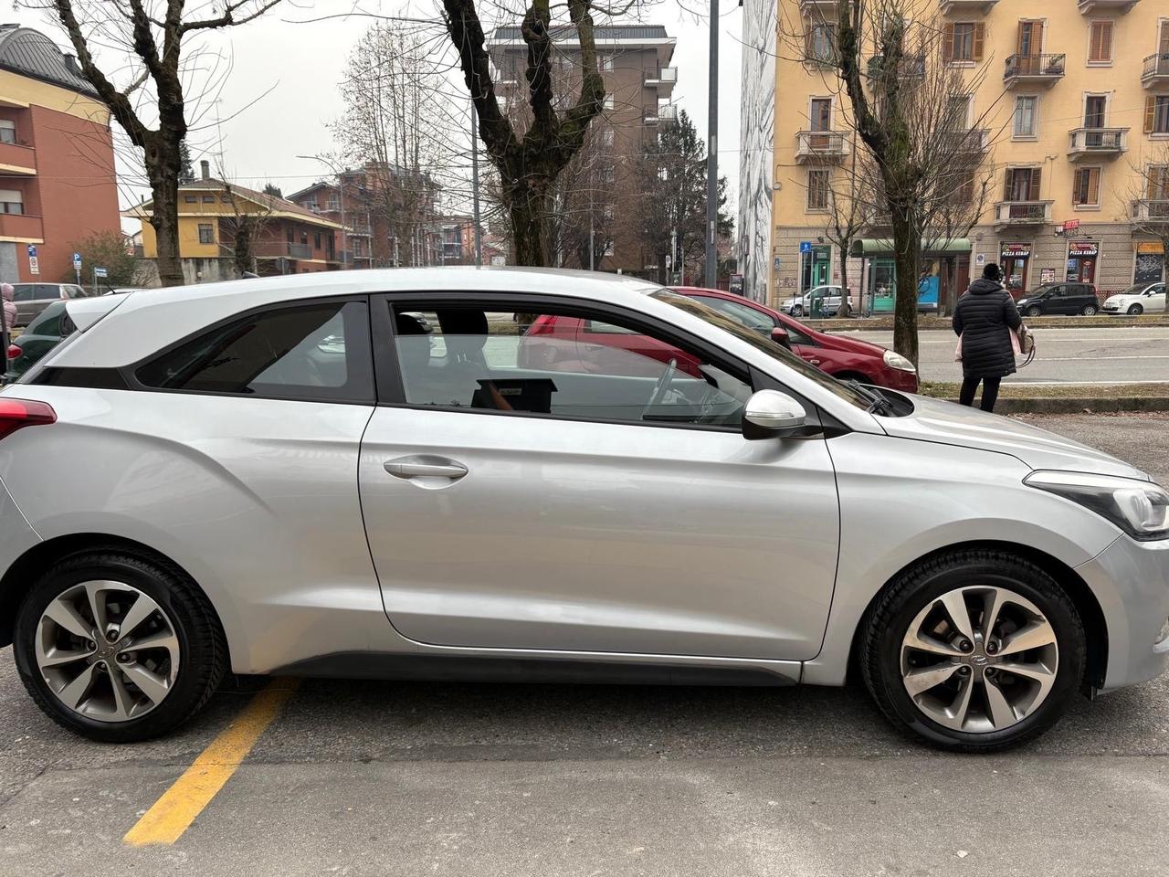Hyundai i20 Coupé 1.2 85 cv Unicoproprietario