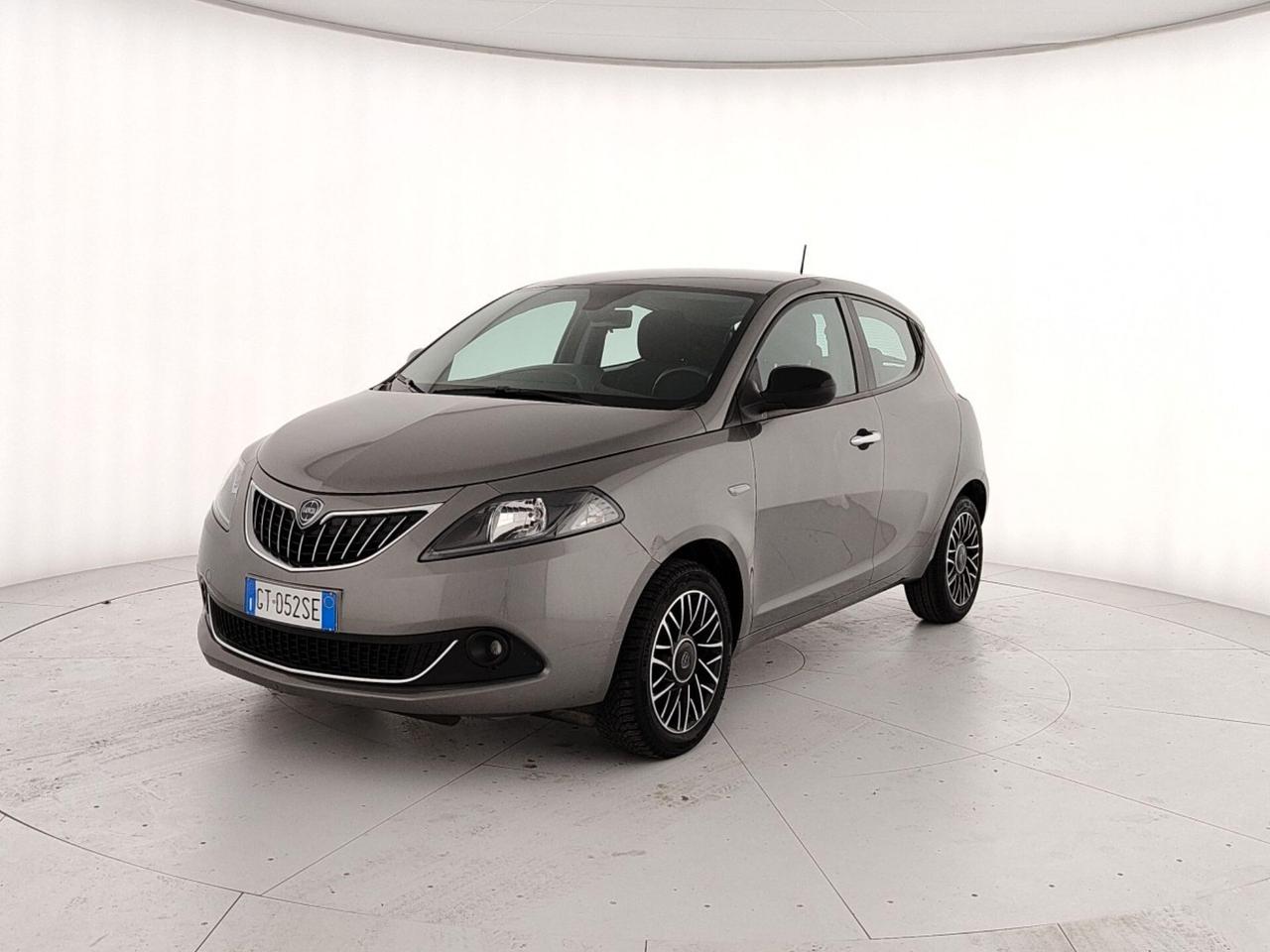 Lancia Ypsilon 1.0 FireFly 5 porte S&S Hybrid Platino