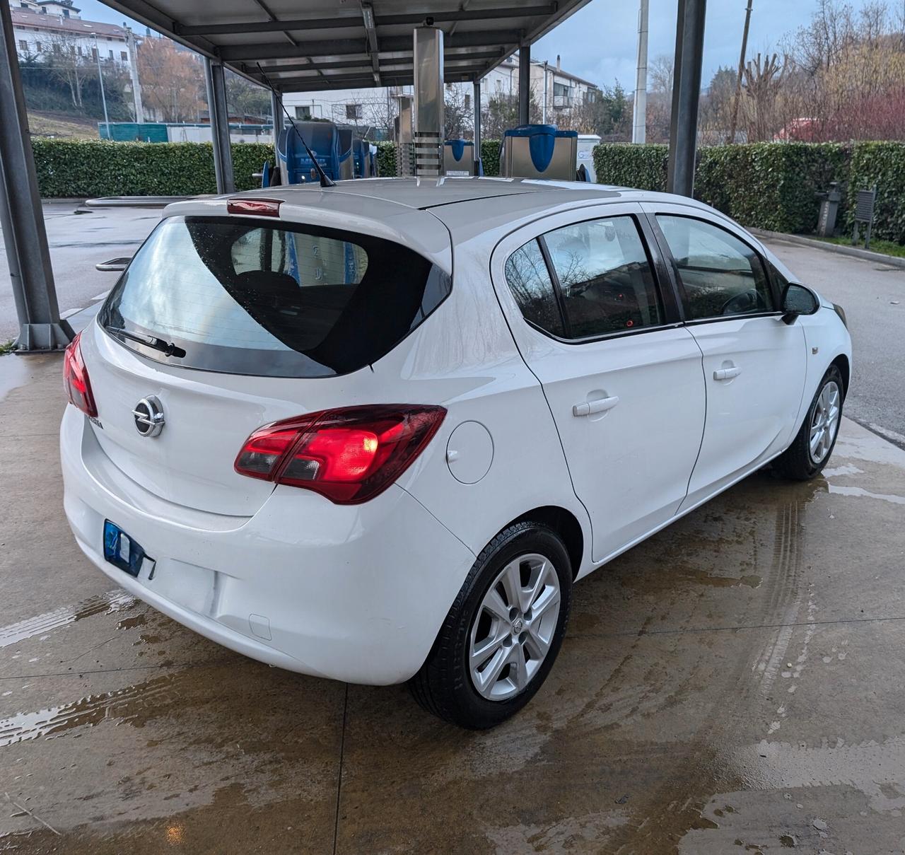 Opel Corsa 1.2 5 porte