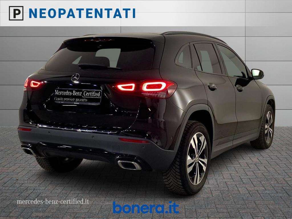 Mercedes GLA 180 180 D Sport 8G-DCT