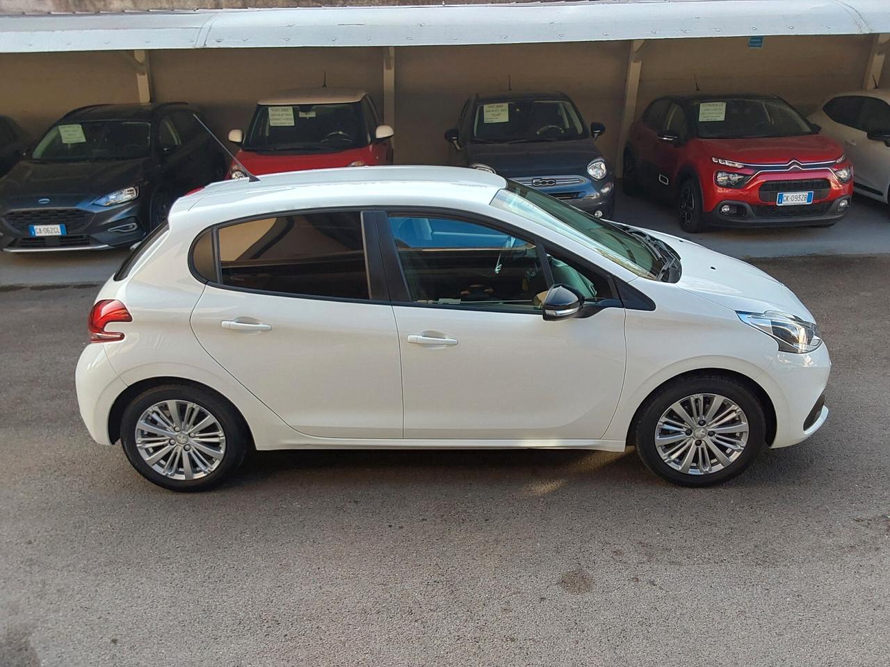 Peugeot 208 1.2 82 CV 5 porte Allure