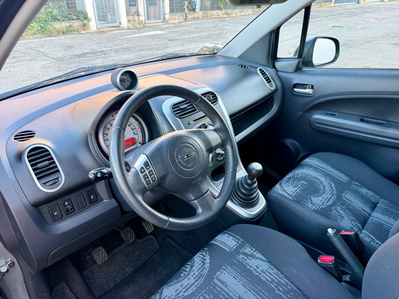Opel Agila 1.2benz 94cv 2013 68.000km perfetta