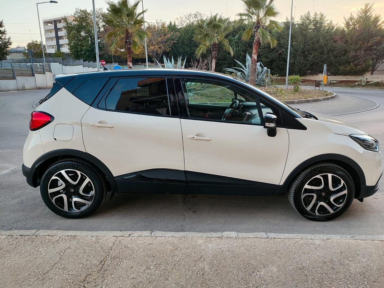 Renault Captur 1.5 dCi 90CV 2017 SUPER FULL!!