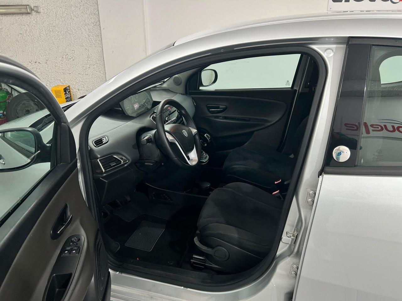 Lancia Ypsilon 1.2 69 CV 5 porte GPL Ecochic Gold