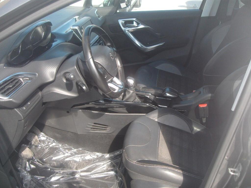 Peugeot 2008 BlueHDi 100 Allure - 2015