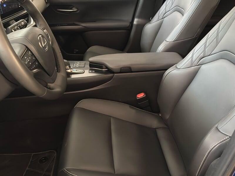 Lexus UX UX Hybrid F-Design 2WD MY24