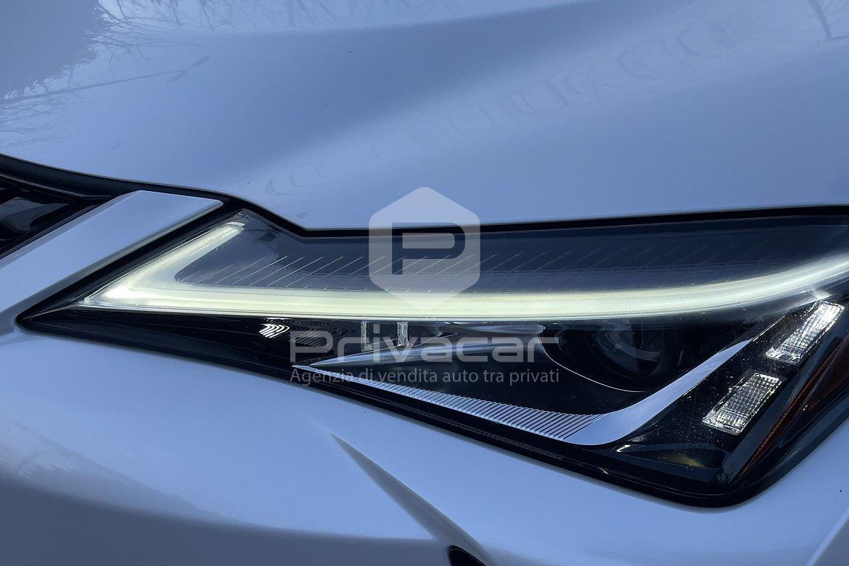 LEXUS UX Hybrid Luxury