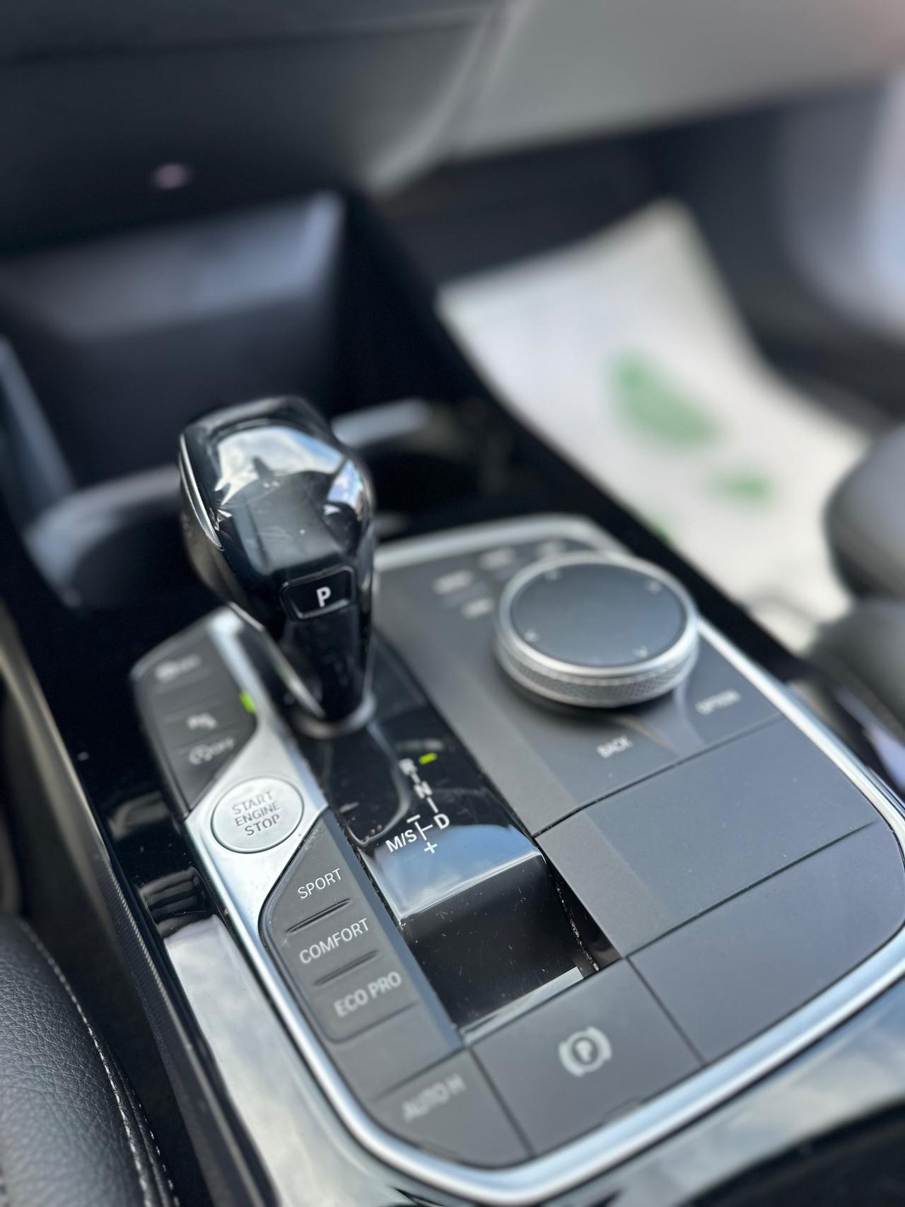 Bmw 116 116d 5p. Advantage