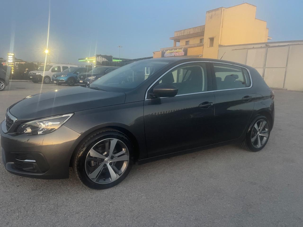 PEUGEOT 308 1.6 HDI 120CV BERLINA FULL LED MY18
