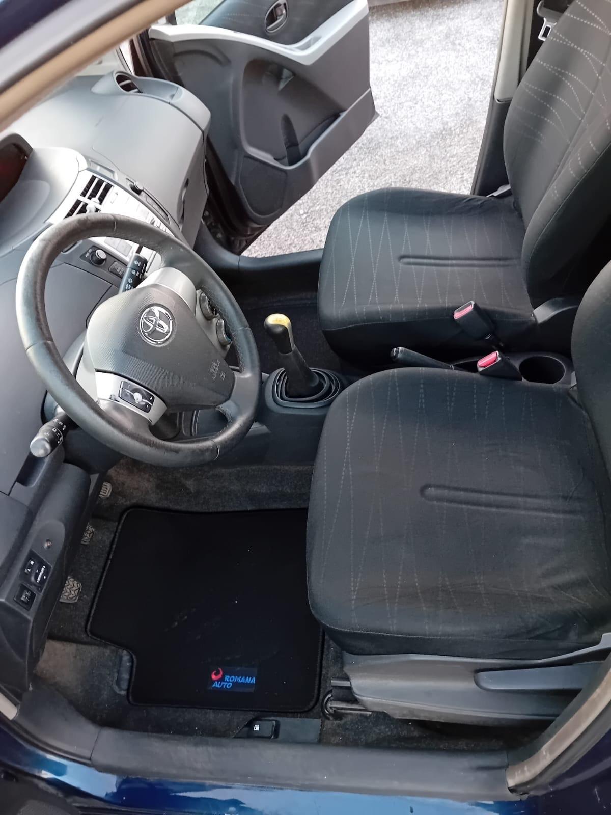 Toyota Yaris 1.0 5 porte