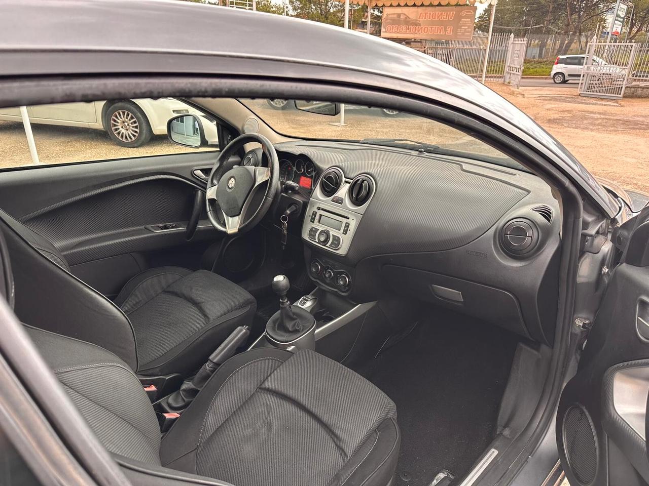 Alfa Romeo MiTo 1.6 JTDm-2 S&S Distinctive Sport Pack