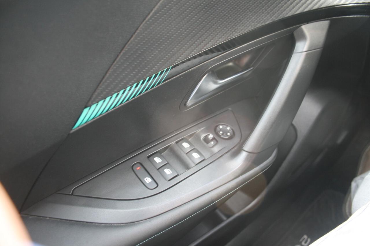 Peugeot 2008 BlueHDi 130 S&S EAT8 Allure Pack