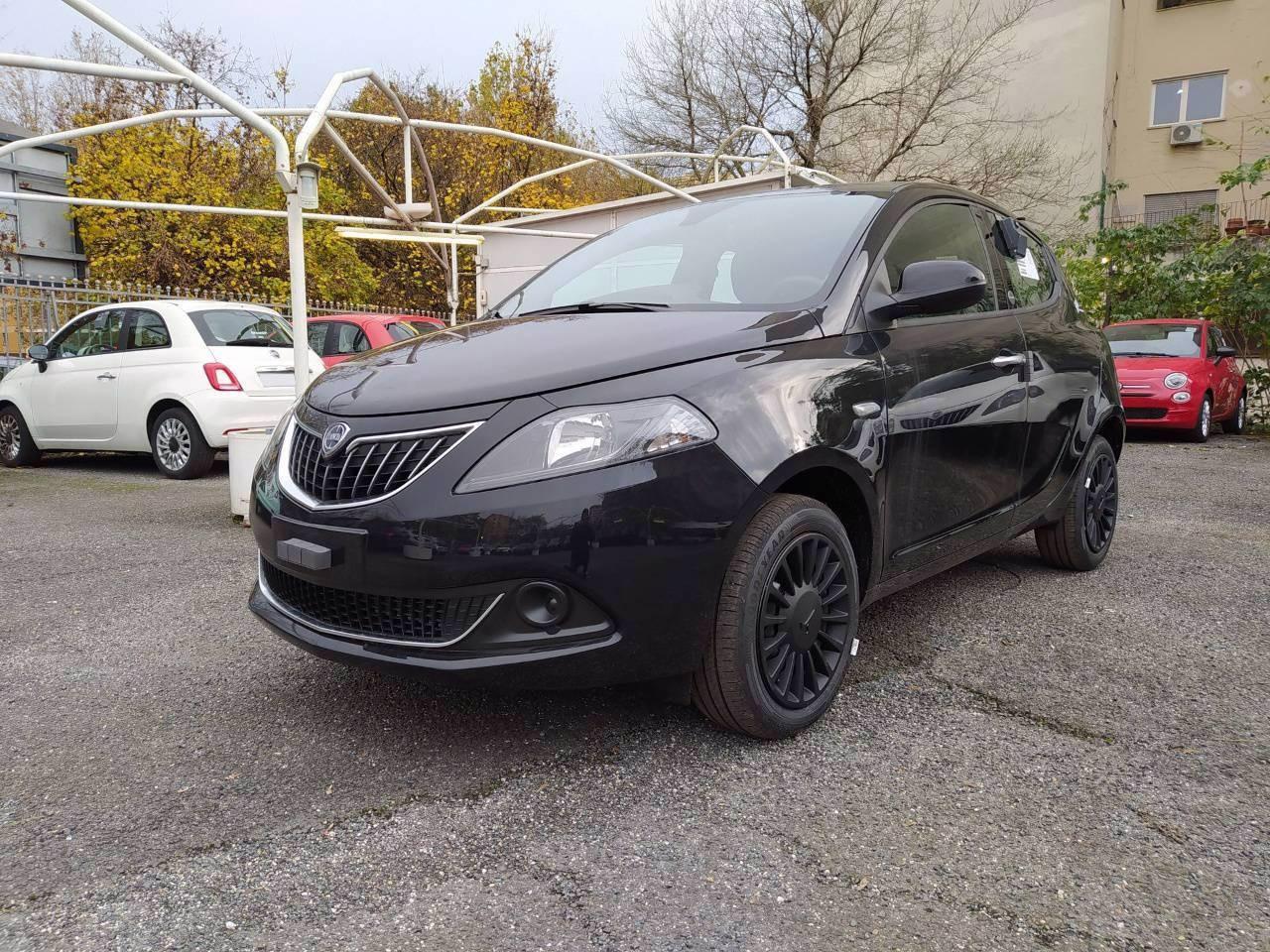 LANCIA Ypsilon III 2021 - Ypsilon 1.0 firefly hybrid Silver s&s 70cv
