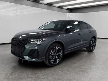 Audi Q3 Sportback 40 2.0 tdi Identity Black quattro 193cv s-tronic