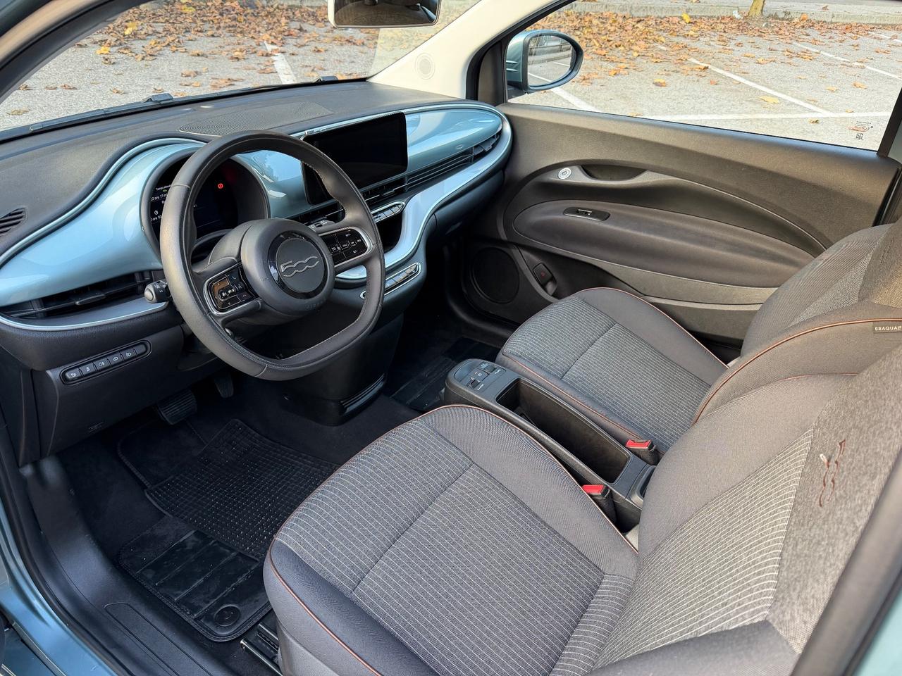 Fiat 500 500e Berlina 42 kWh La Prima