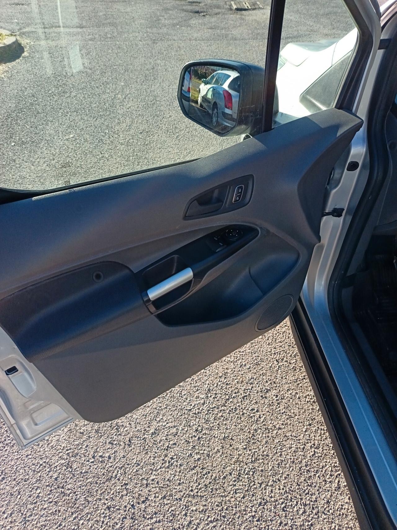 Ford Tourneo Connect 1.5 EcoBlue 100 CV Titanium