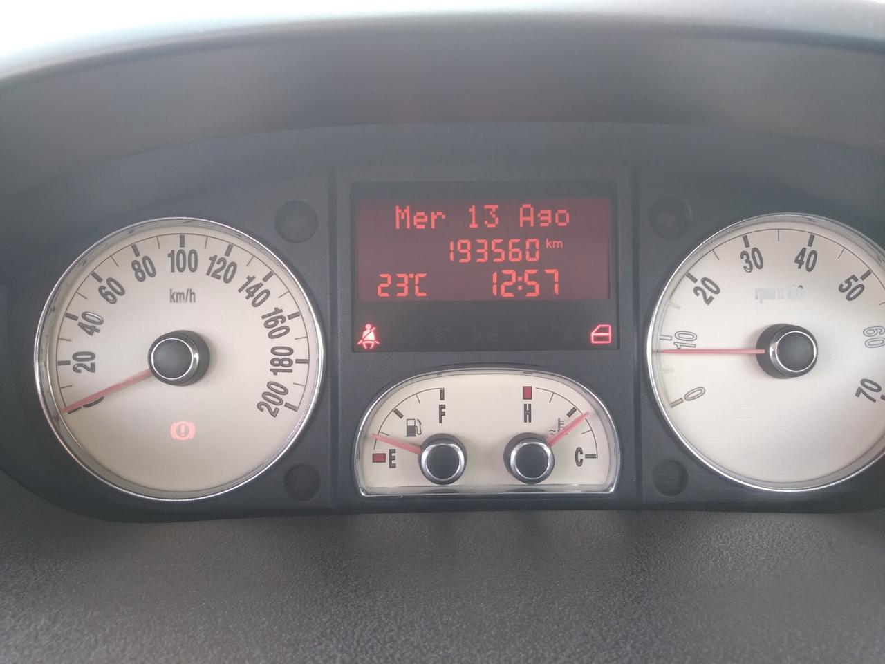 Lancia MUSA 1.4 16V 95cv Oro x neopatentati