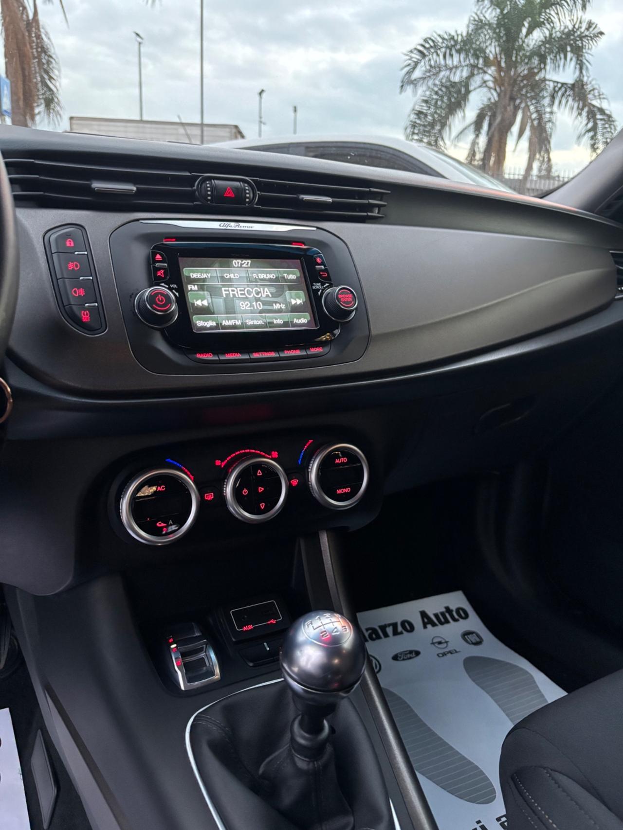 Alfa Romeo Giulietta 1.4 Turbo MultiAir TCT Distinctive