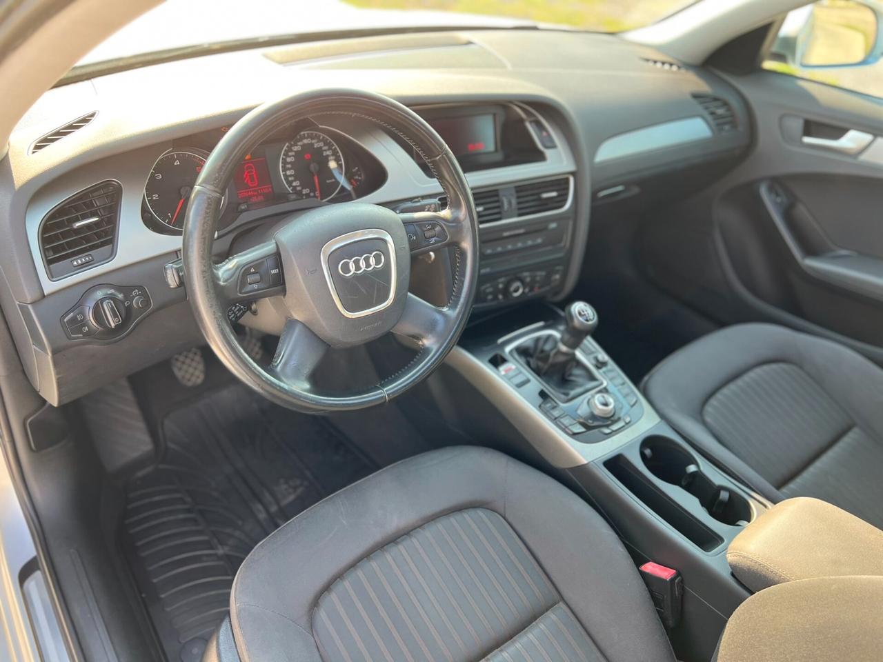 Audi A4 AVANT 2.0 TDI 143CV S-LINE TETTO MANUALE