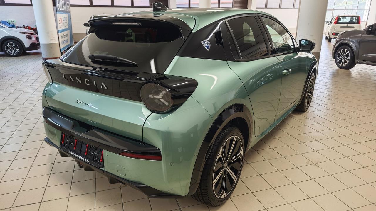 Lancia Ypsilon Hybrid e-DCT LX