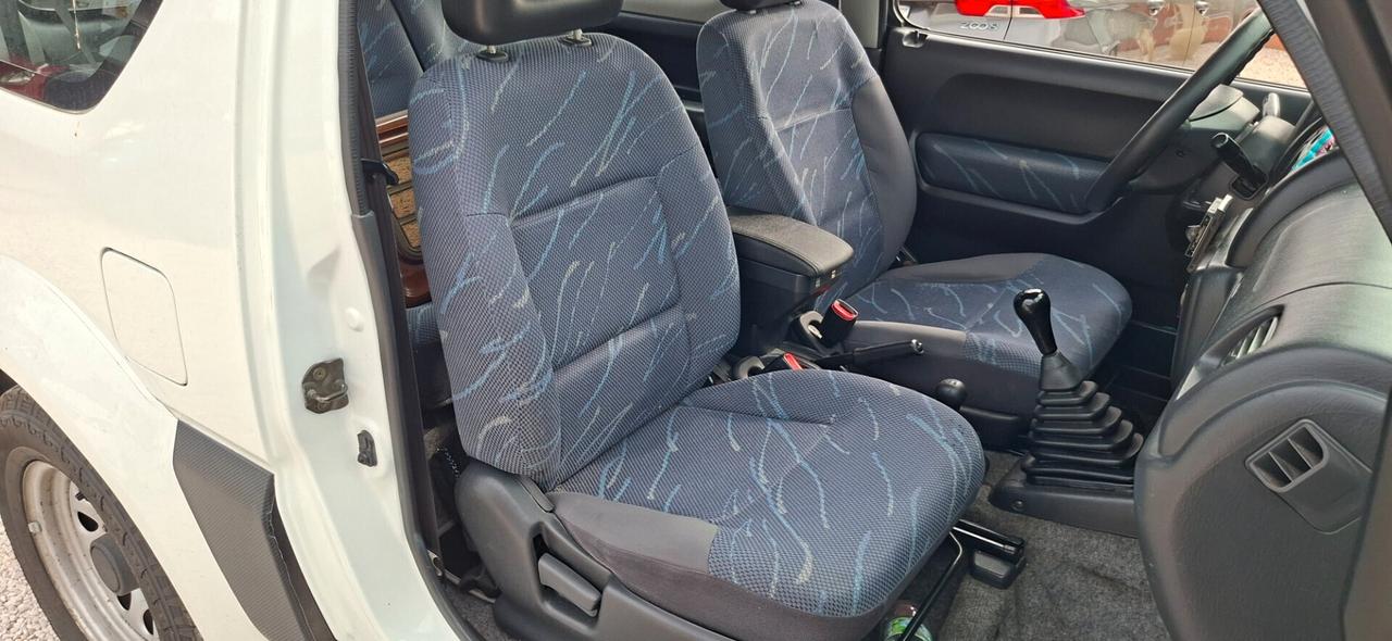Suzuki Jimny 1.3i 16V cat 4WD JLX