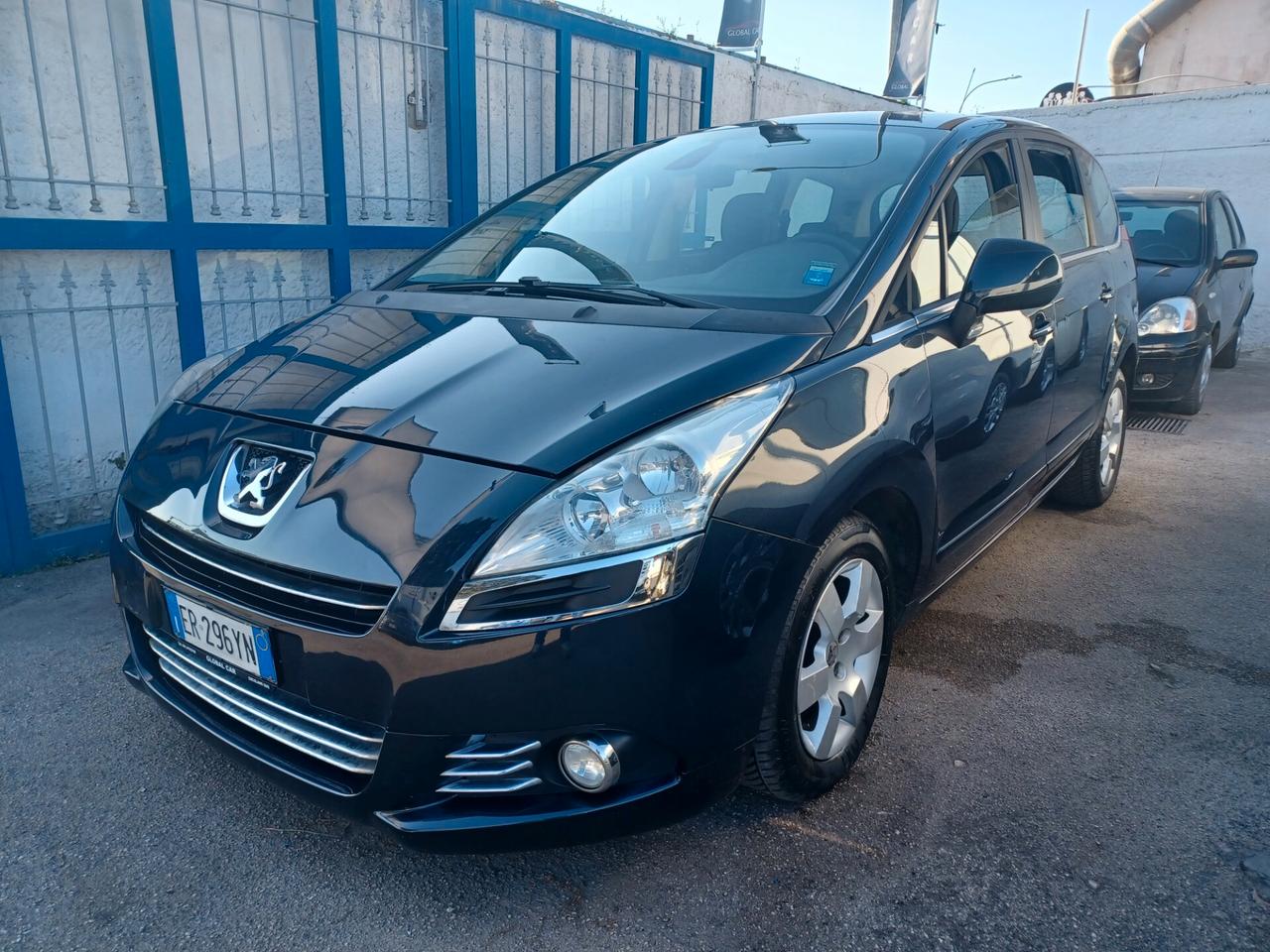 Peugeot 5008 1.6 HDi 115CV Allure 7 POSTI