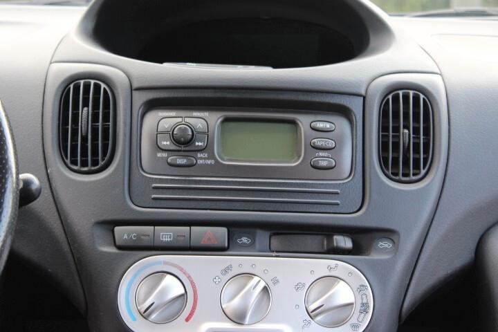 Toyota Yaris Verso 1.3i 16V cat Sol MULTISPAZIO BENZINA TUTTI I TAGLIANDI IN UFFICIALE UNICO UTILIZZATORE
